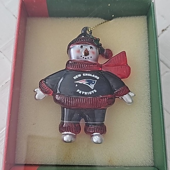 NFL Scottish Christmas New England Patriots Crystal Snowman Hand-Crafted 2.75" T - Picture 4 of 6